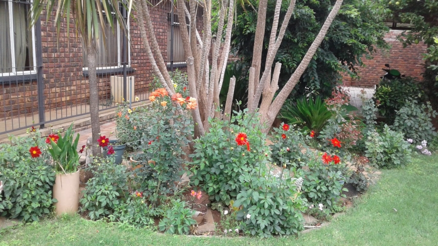 5 Bedroom Property for Sale in Stilfontein Ext 4 North West